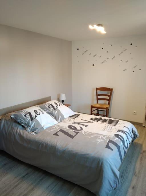 Sur La Colline Apartment Sousceyrac Bagian luar foto