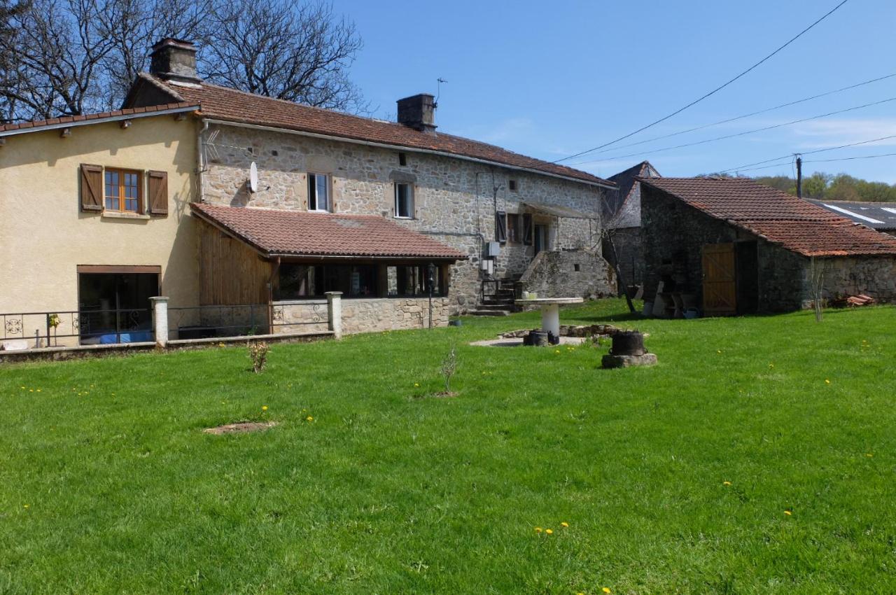 Sur La Colline Apartment Sousceyrac Bagian luar foto